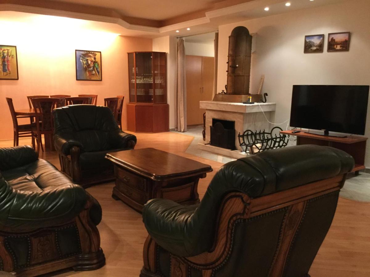 Villa Justyna à Pardubice Extérieur photo