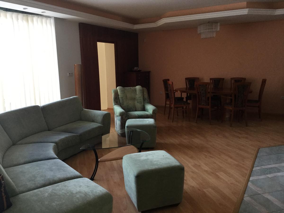 Villa Justyna à Pardubice Extérieur photo