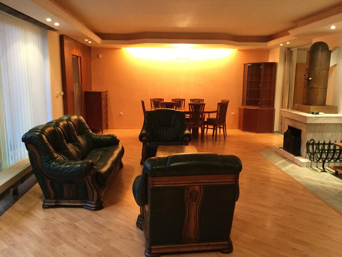 Villa Justyna à Pardubice Extérieur photo
